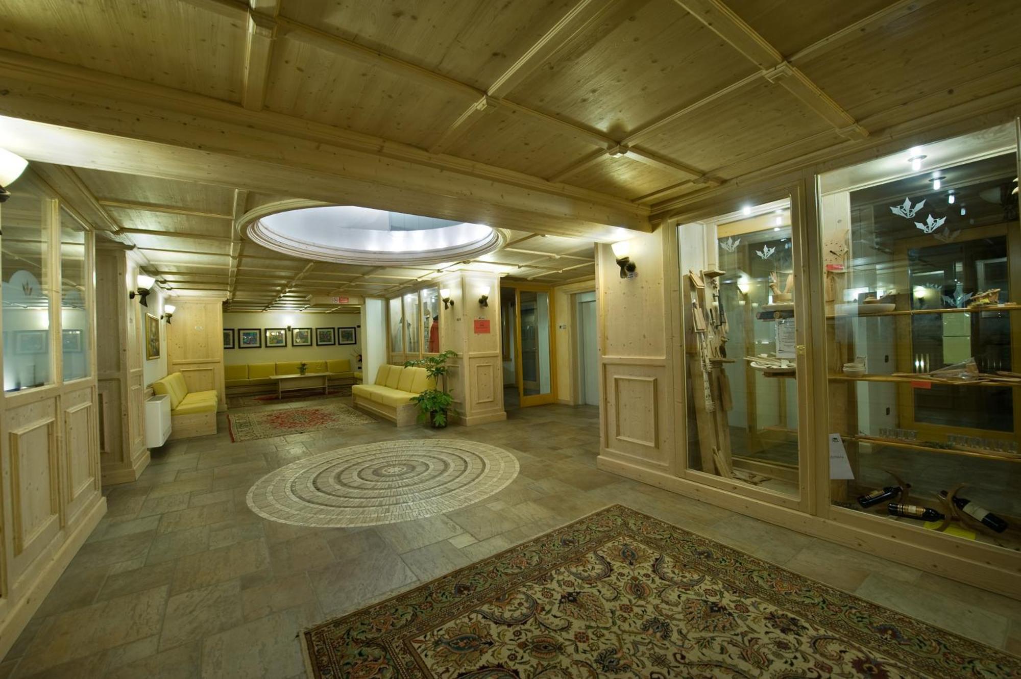 Boscone Suite Hotel Madesimo Exterior foto