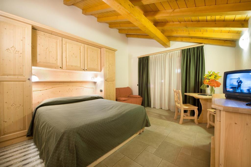Boscone Suite Hotel Madesimo Zimmer foto